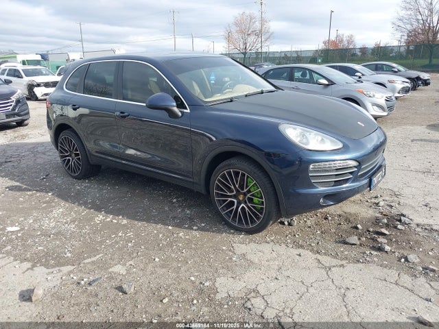 2011 PORSCHE CAYENNE WP1AB2A23BLA42737 Photo 0