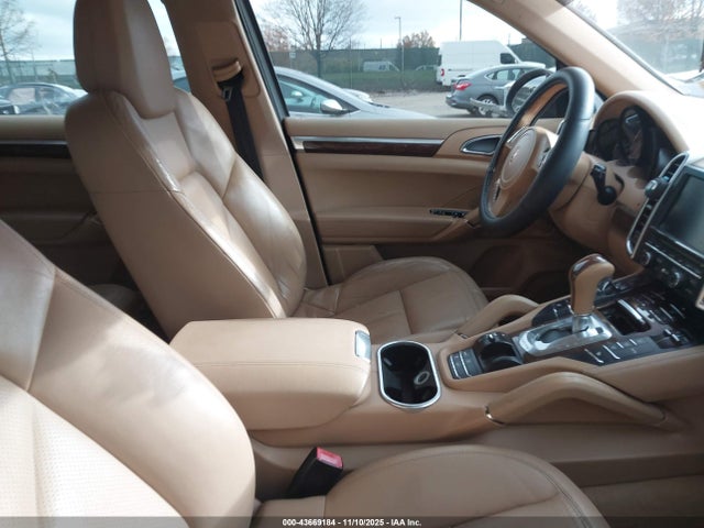 2011 PORSCHE CAYENNE WP1AB2A23BLA42737 Photo 4