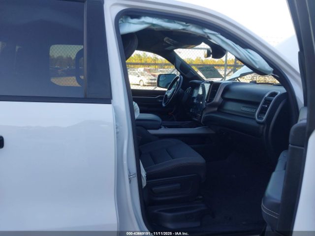 2023 RAM 1500 1C6RREBT8PN542890 Photo 4