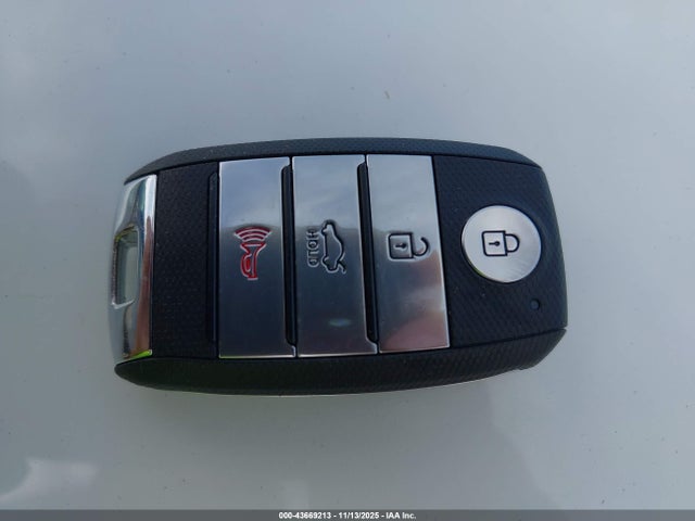 43669213 :رقم المزاد ، 5XXGU4L31GG012134 vin ، 2016 Kia Optima Ex مزاد بيع