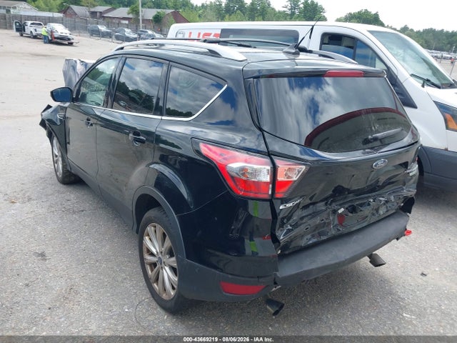 Ford Escape Titanium 2018 1FMCU9J94JUB92497 Image 3