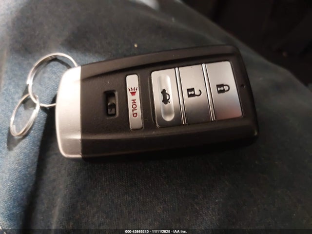 2016 ACURA RLX JH4KC1F58GC000523 Photo 10