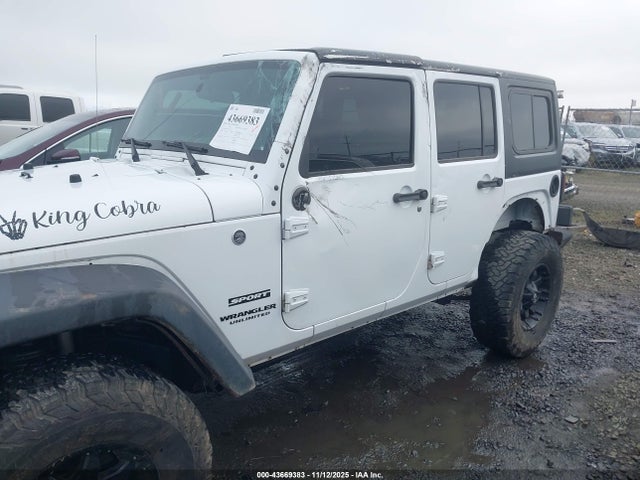 1C4BJWDG4HL581142 Jeep Wrangler Unlimited Sport 4x4