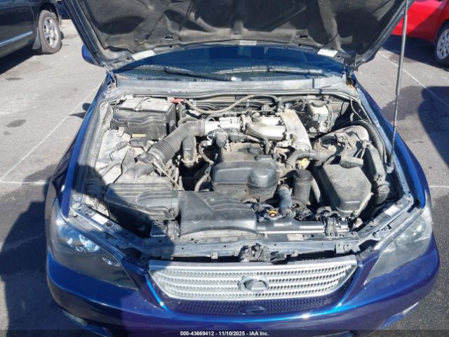 2001 LEXUS IS 300 JTHBD182810020814 Photo 9