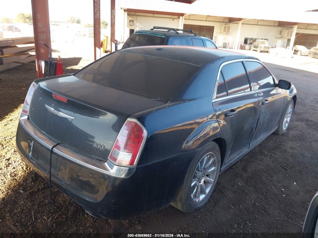 43669662 :رقم المزاد ، 2C3CCAAG3DH559893 vin ، 2013 Chrysler 300 مزاد بيع