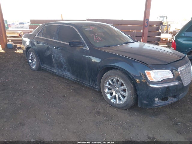 43669662 :رقم المزاد ، 2C3CCAAG3DH559893 vin ، 2013 Chrysler 300 مزاد بيع