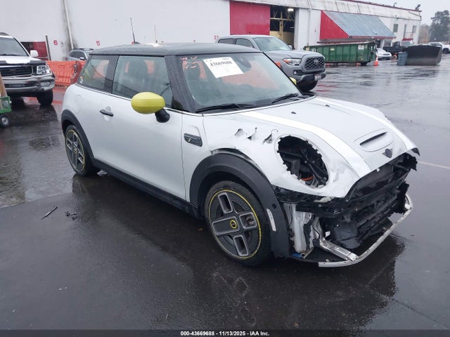 2023 MINI SE HARDTOP WMW13DJ03P2T63633