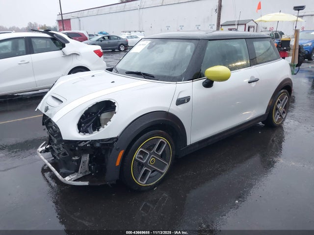 2023 MINI SE HARDTOP WMW13DJ03P2T63633 Photo 1