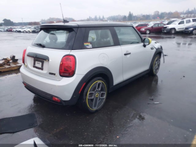 2023 MINI SE HARDTOP WMW13DJ03P2T63633 Photo 3