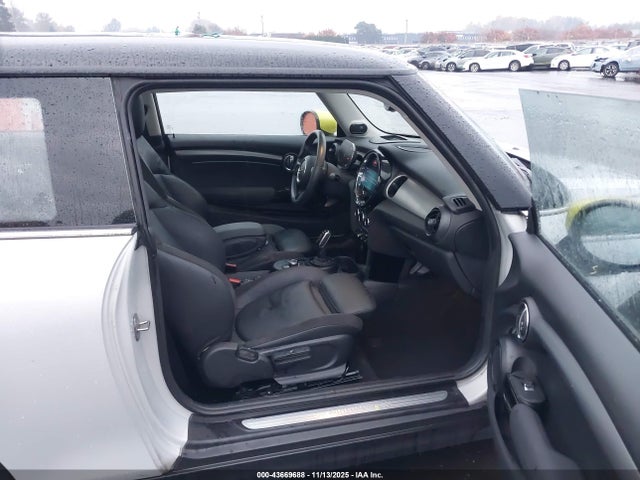 2023 MINI SE HARDTOP WMW13DJ03P2T63633 Photo 4