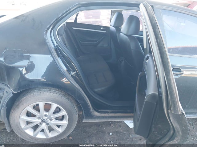 2010 Volkswagen Jetta Limited Edition მანქანა იყიდება აუქციონზე, vin: 3VWRX7AJ5AM151365, აუქციონის ნომერი: 43669703