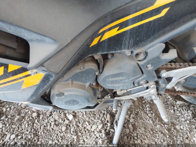 Kawasaki EX400 2018 JKAEXKG16JDA07313 Image 9