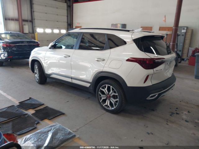 2023 KIA SELTOS KNDETCA29P7367348 Photo 2
