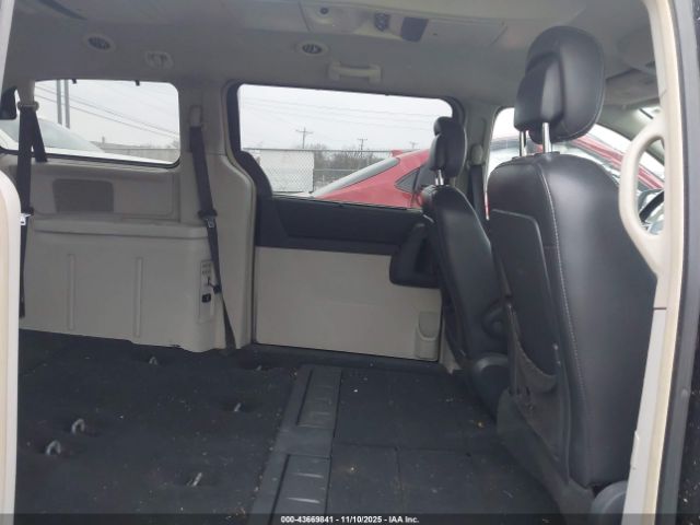 2010 CHRYSLER TOWN & COUNTRY 2A4RR5D12AR279692 Photo 7