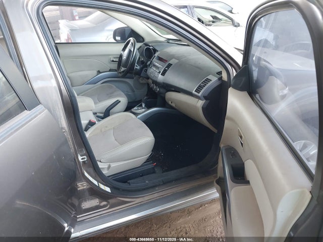 2013 MITSUBISHI OUTLANDER JA4AS3AW9DU007556 Photo 4