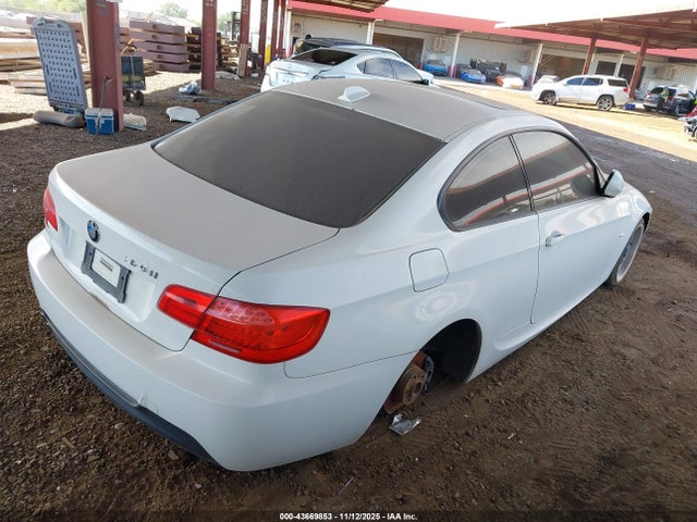 Продажа на аукционе авто 2011 Bmw 328i, vin: WBAKE5C54BE754620, номер лота: 43669853