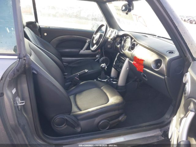 2005 MINI COOPER S WMWRH33465TF80604 Photo 4