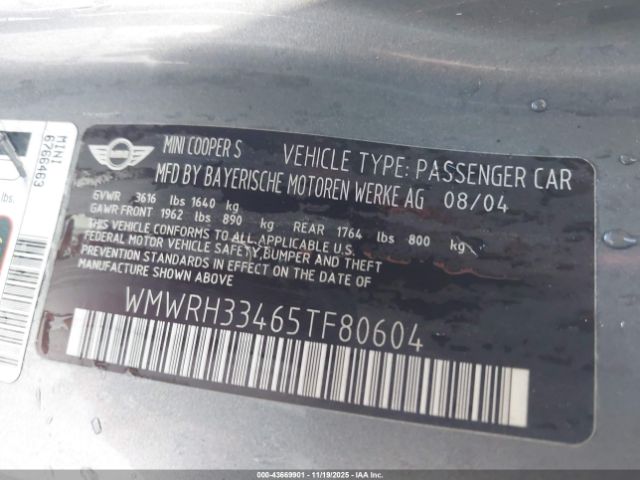 2005 MINI COOPER S WMWRH33465TF80604 Photo 8