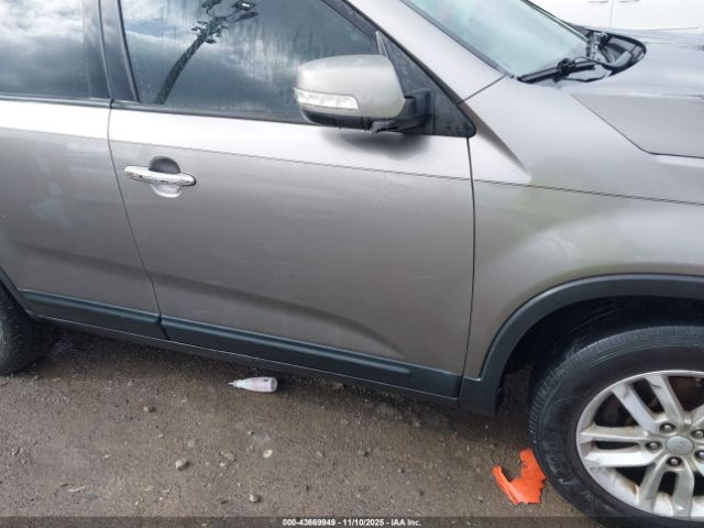 2014 KIA SORENTO 5XYKT4A69EG504297 Photo 5