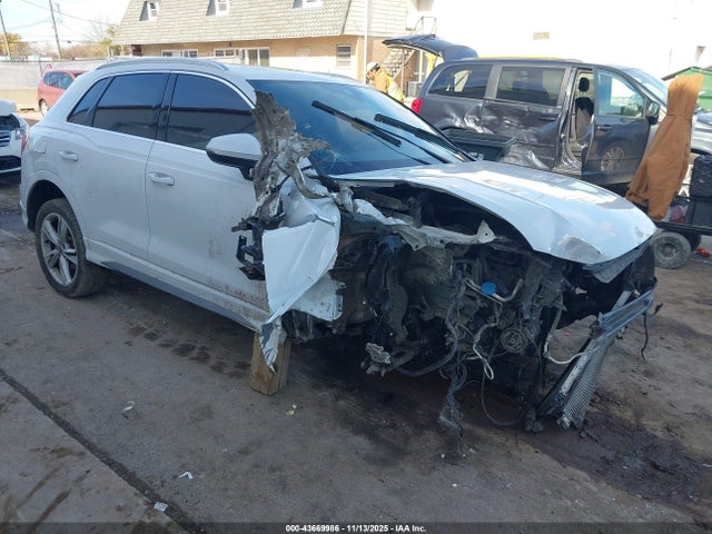 2021 AUDI Q3 WA1DECF32M1013283 Photo 0