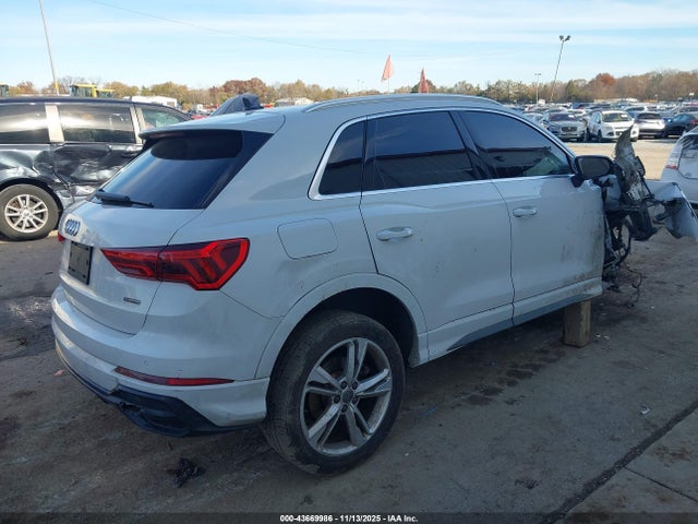 2021 AUDI Q3 WA1DECF32M1013283 Photo 3