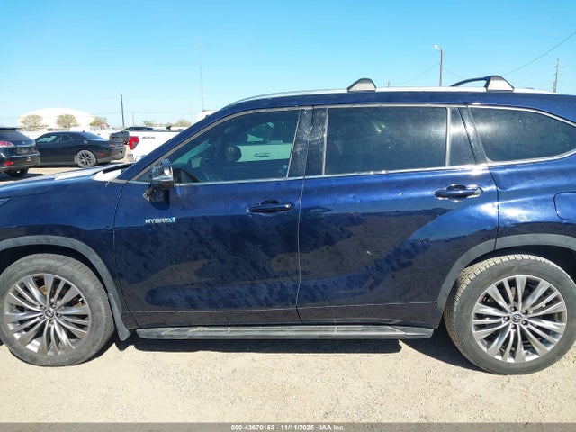 2021 Toyota Highlander Hybrid Platinum მანქანა იყიდება აუქციონზე, vin: 5TDFARAH7MS008597, აუქციონის ნომერი: 43670153