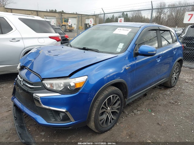 2018 MITSUBISHI OUTLANDER SPORT JA4AR3AU8JU022071 Photo 1