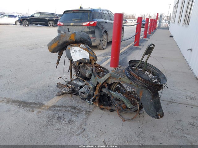 2012 HARLEY-DAVIDSON FLSTC 1HD1BWV16CB028430 Photo 2