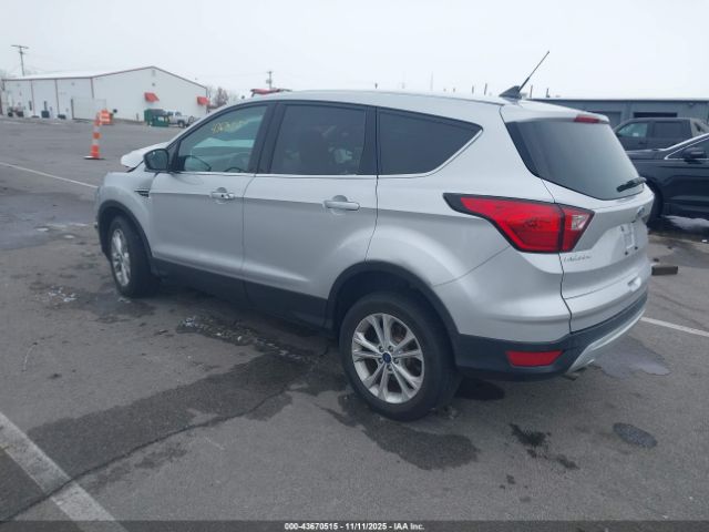 2019 FORD ESCAPE 1FMCU9GD4KUC22871 Photo 2