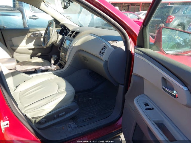 2012 CHEVROLET TRAVERSE 1GNKRJED8CJ196775 Photo 4