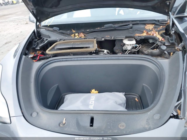 2021 TESLA MODEL Y 5YJYGDEE2MF063246 Photo 9