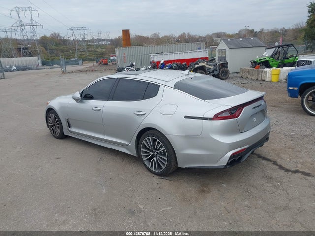 KIA Stinger Premium 2018 KNAE25LA4J6031829 Image 3