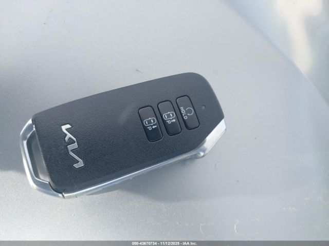 2023 KIA EV6 KNDC44LA8P5144650 Photo 10