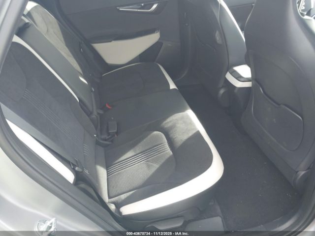 2023 KIA EV6 KNDC44LA8P5144650 Photo 7