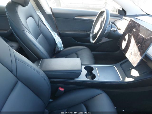 2023 TESLA MODEL 3 5YJ3E1EA1PF639117 Photo 4