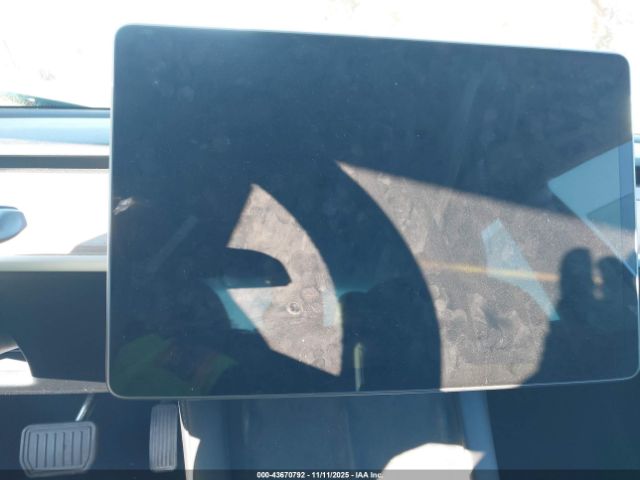 2023 TESLA MODEL 3 5YJ3E1EA1PF639117 Photo 6