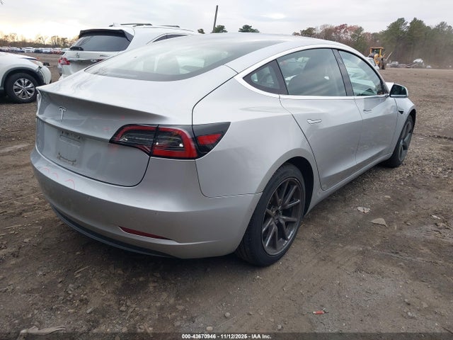 2018 TESLA MODEL 3 5YJ3E1EA7JF098906 Photo 3
