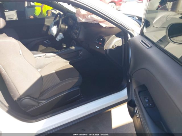 2021 DODGE CHALLENGER 2C3CDZFJ2MH624250 Photo 4