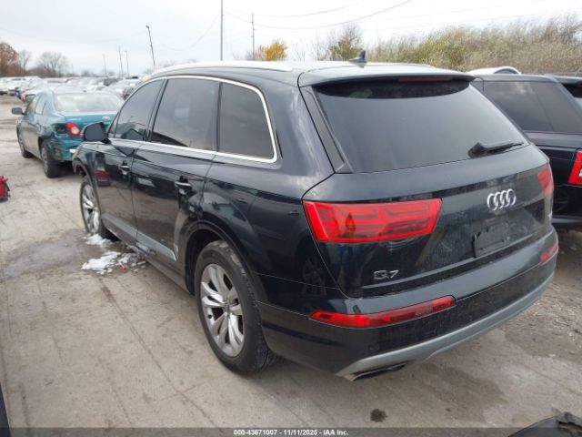 2018 AUDI Q7 WA1AAAF70JD007742 Photo 2