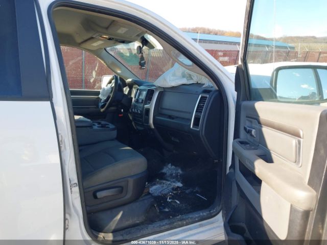 2017 RAM 1500 1C6RR7TT8HS742777 Photo 4