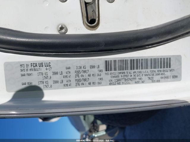 2017 RAM 1500 1C6RR7TT8HS742777 Photo 8