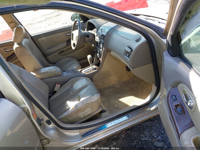 2001 Infiniti I30 Luxury მანქანა იყიდება აუქციონზე, vin: JNKCA31A61T038267, აუქციონის ნომერი: 43671056