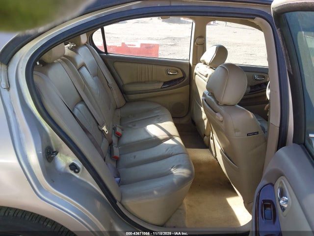 2001 Infiniti I30 Luxury მანქანა იყიდება აუქციონზე, vin: JNKCA31A61T038267, აუქციონის ნომერი: 43671056