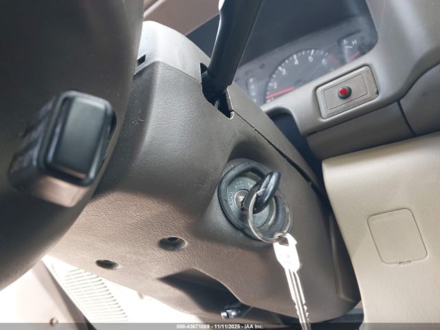 2000 MITSUBISHI MONTERO SPORT JA4LS31H9YP037137 Photo 10