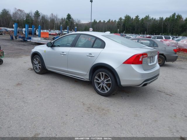2016 VOLVO S60 CROSS COUNTRY YV4612UM5G2000653 Photo 2
