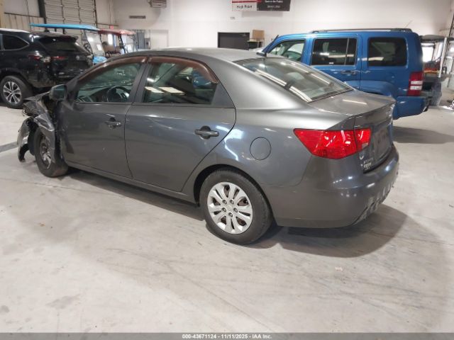 2013 KIA FORTE KNAFU4A27D5722495 Photo 2