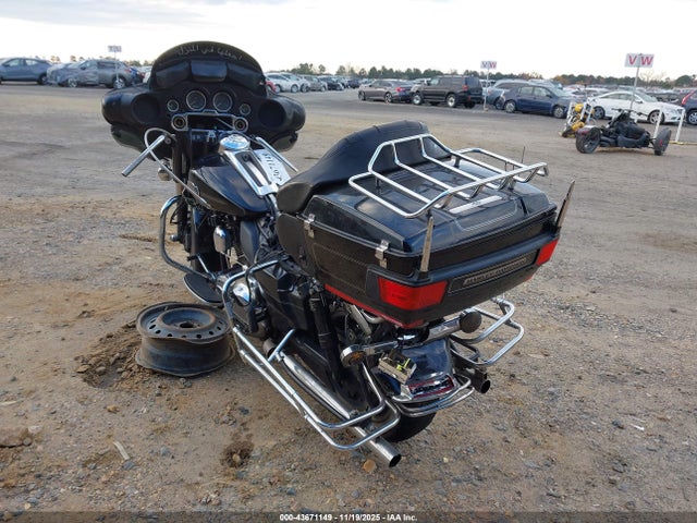 2009 HARLEY-DAVIDSON FLHTCU 1HD1FC4199Y642981 Photo 2