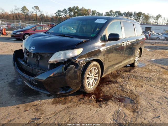 2017 TOYOTA SIENNA 5TDYZ3DC2HS774841 Photo 1