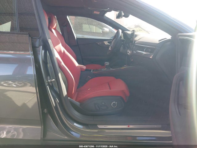 2025 AUDI S5 SPORTBACK WAUB4CF58SA006592 Photo 4