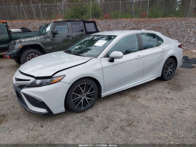 2022 TOYOTA CAMRY 4T1G11BK1NU053589 Photo 1